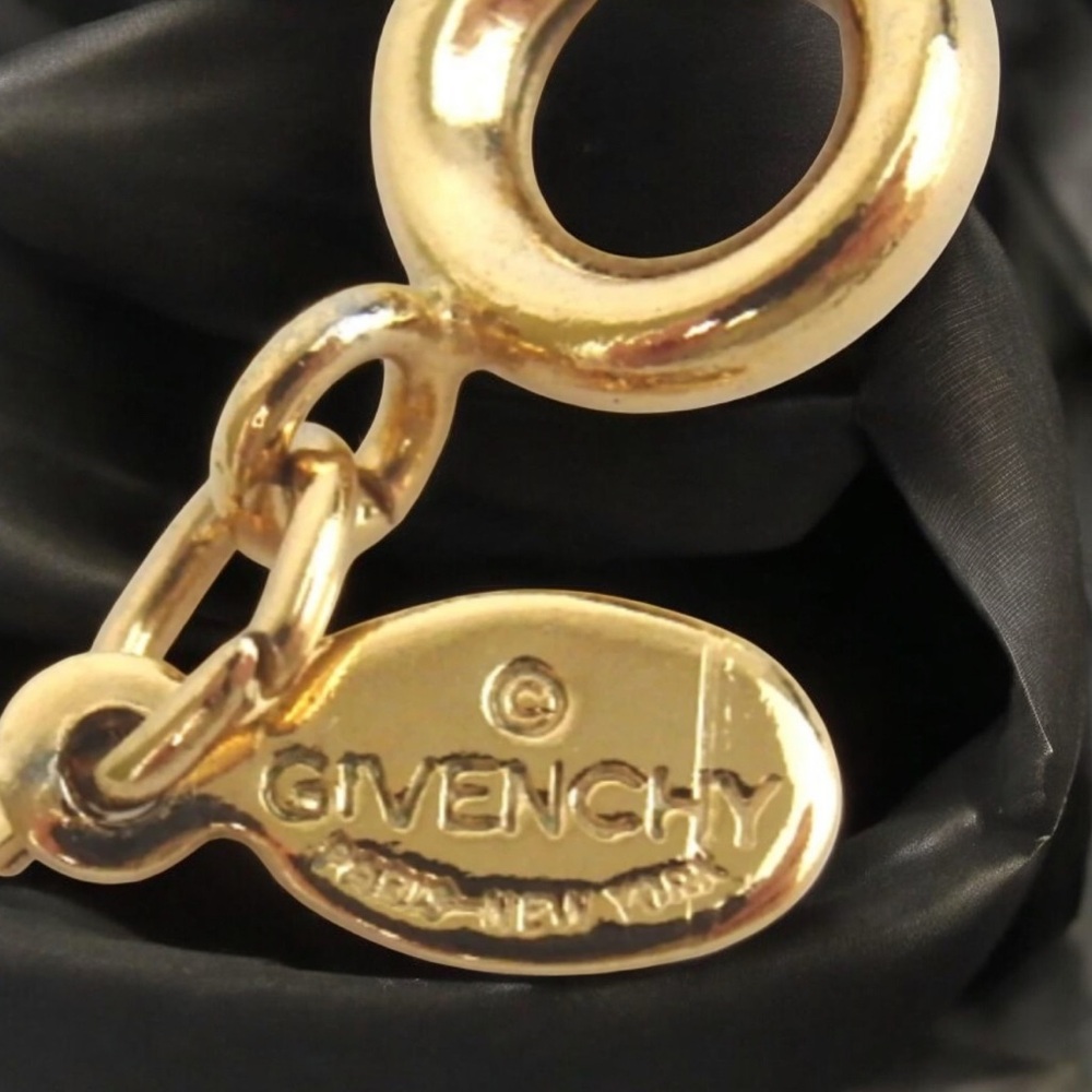 GIVENCHY G-Logo Necklace 🤩 - Picture 5 of 10